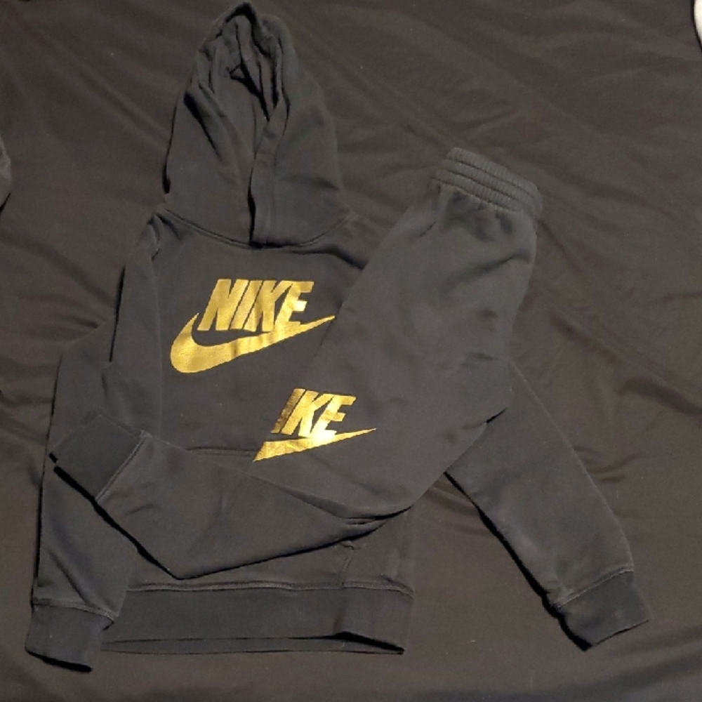 NIKE Jogger Set Boys Size 7